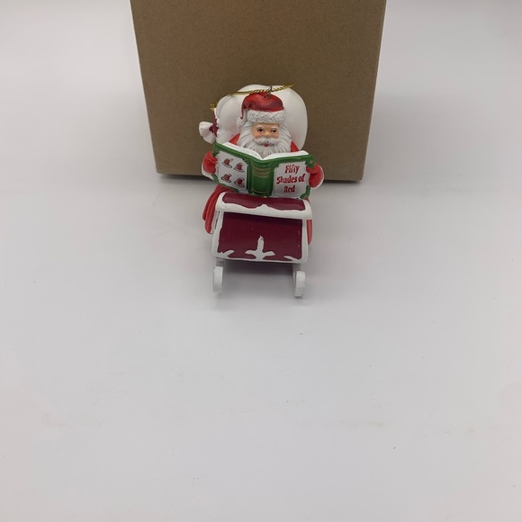 EXCLUSIVE Bas Blue Fifty Shades Of Red Reading Santa On Sleigh New Open Box VTG. - Picture 4 of 10